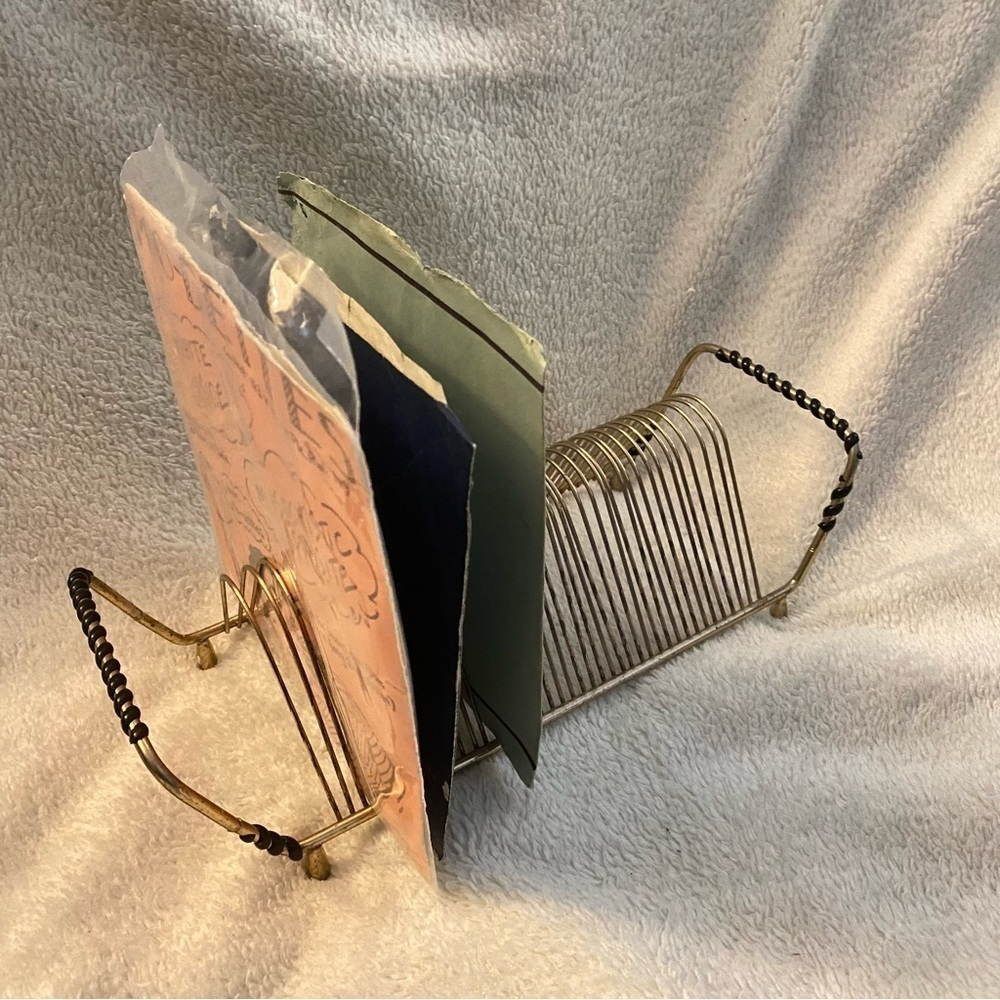 Vintage Wire 45rpm record holder MCM holds 24 9in
